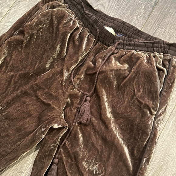Anthropologie Elevenses Sonia Brown Velvet Crop Jogger Pants size Small - Picture 4 of 6